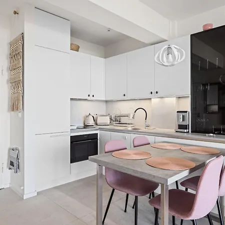 Natural Baltic Emilia Strupiechowska