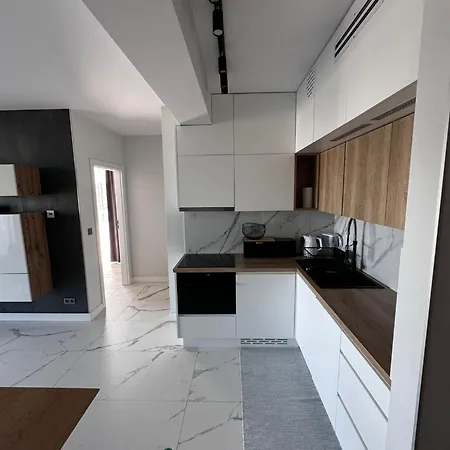 Natural Baltic Emilia Strupiechowska *