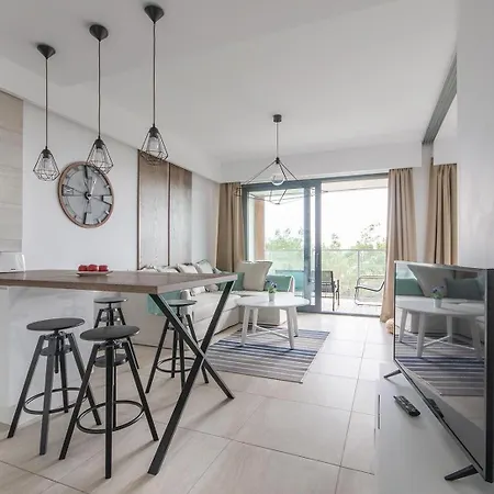 Natural Baltic Emilia Strupiechowska *