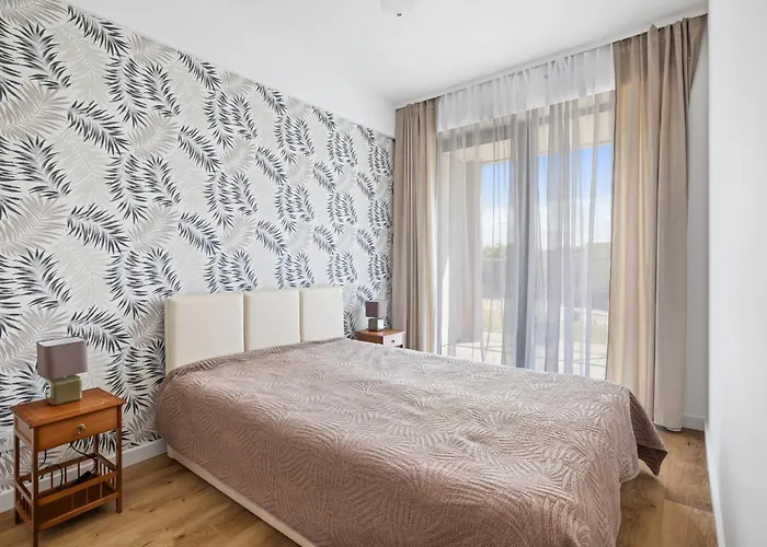 Natural Baltic Emilia Strupiechowska *