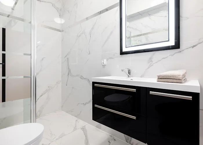 Natural Baltic Emilia Strupiechowska ダルウフコ