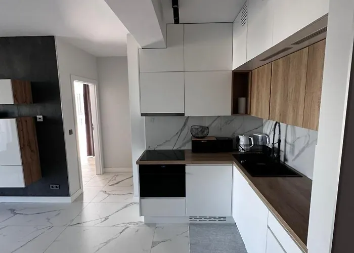 Natural Baltic Emilia Strupiechowska *